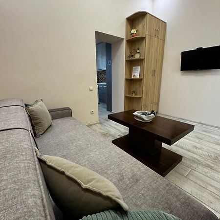 Opera House Apartment Leopoli Esterno foto