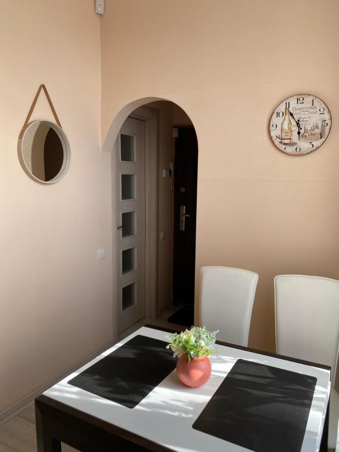 Opera House Apartment Leopoli Esterno foto